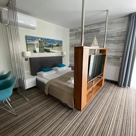 Luxury Krynica -apartamenty No 1 With Swimming Pool Lägenhetshotell Krynica Morska