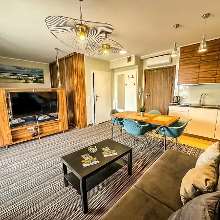 Lägenhetshotell Luxury Krynica -apartamenty No 1 With Swimming Pool 3*