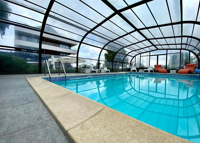 Lägenhetshotell Luxury Krynica -apartamenty No 1 With Swimming Pool